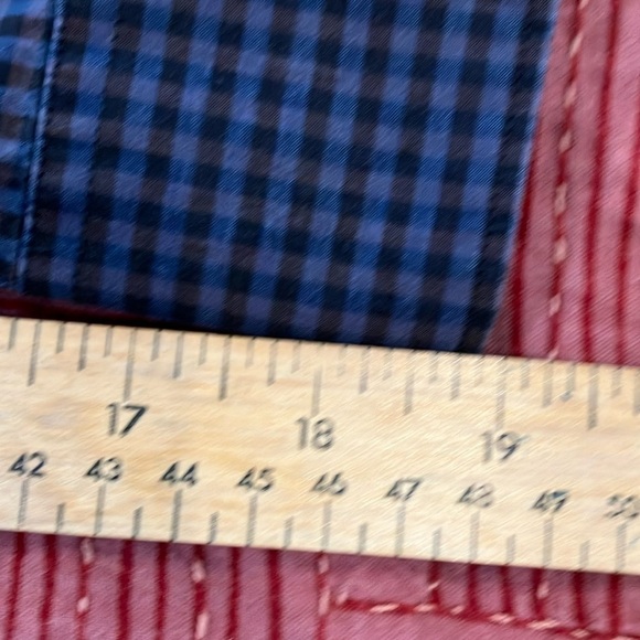 Perry Ellis men’s medium casual button down Checkered indigo Shirt - faded - Picture 13 of 16